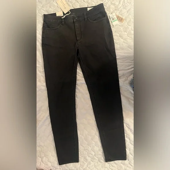 NWT TWO by Vince Camuto Skinny Jeans - Picture 2 of 8